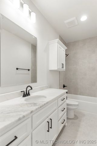 9063 E 62nd Court S, Tulsa, OK 74133