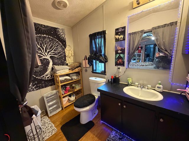 12 Wetherby Drive, Winchester, NH 03470