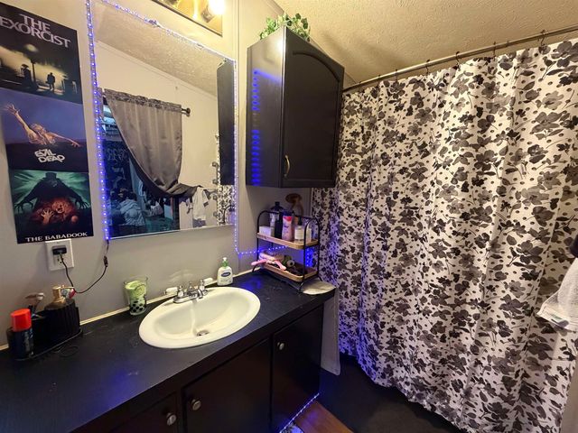 12 Wetherby Drive, Winchester, NH 03470