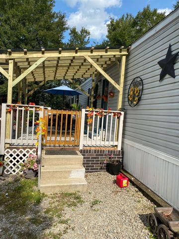 12 Wetherby Drive, Winchester, NH 03470