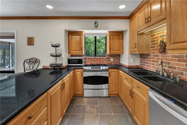 2604 Faulkner Drive, College Station, TX 77845