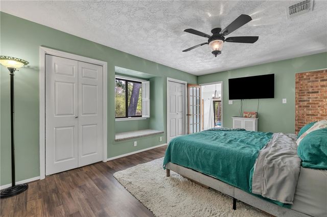 2604 Faulkner Drive, College Station, TX 77845