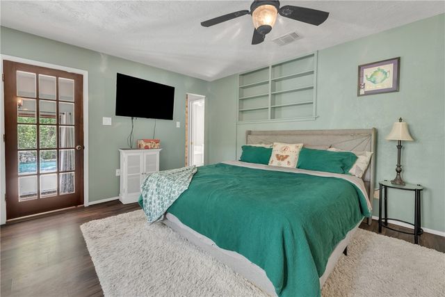2604 Faulkner Drive, College Station, TX 77845
