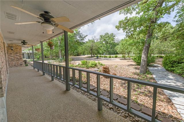 2604 Faulkner Drive, College Station, TX 77845