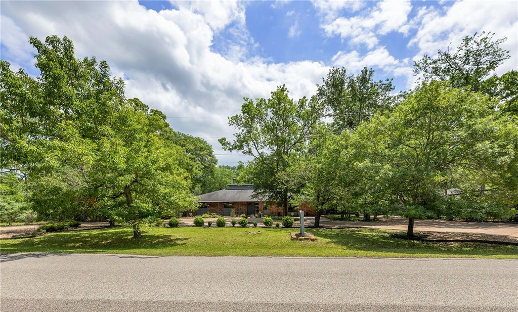 2604 Faulkner Drive, College Station, TX 77845 — photo 5