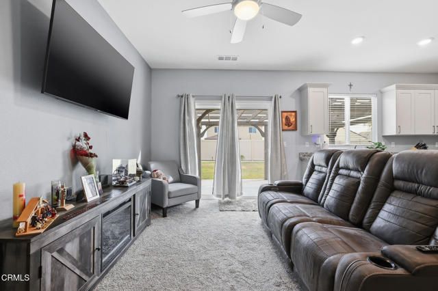 7812 Strawberry Lane, Bakersfield, CA 93313