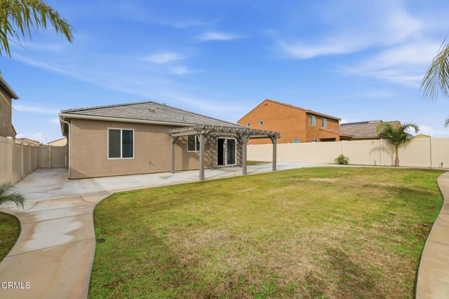 7812 Strawberry Lane, Bakersfield, CA 93313