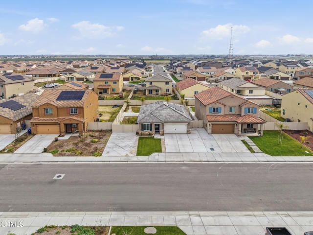 7812 Strawberry Lane, Bakersfield, CA 93313