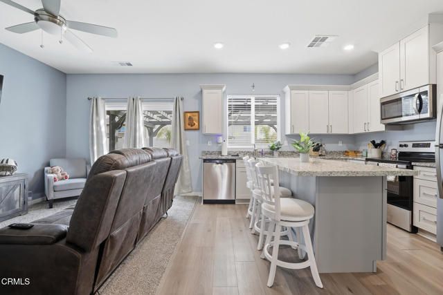 7812 Strawberry Lane, Bakersfield, CA 93313