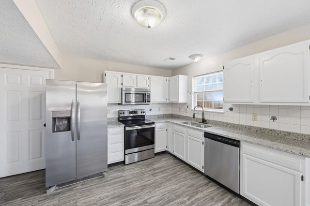 1925 Sandersville Road, Lexington, KY 40511