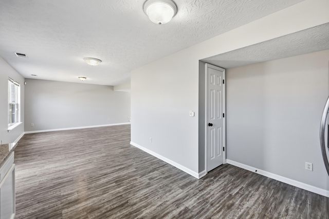 1925 Sandersville Road, Lexington, KY 40511