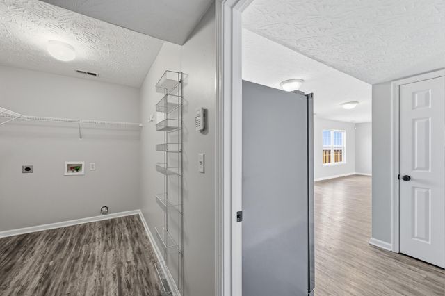 1925 Sandersville Road, Lexington, KY 40511