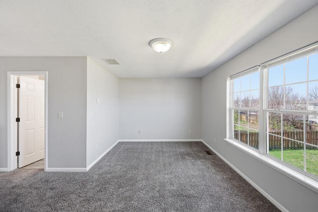 1925 Sandersville Road, Lexington, KY 40511