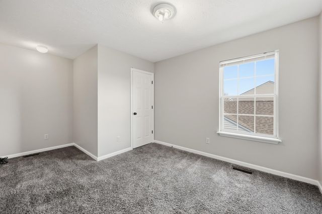 1925 Sandersville Road, Lexington, KY 40511