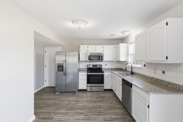 1925 Sandersville Road, Lexington, KY 40511