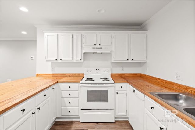 517 Horton Lane, Fairhope, AL 36232