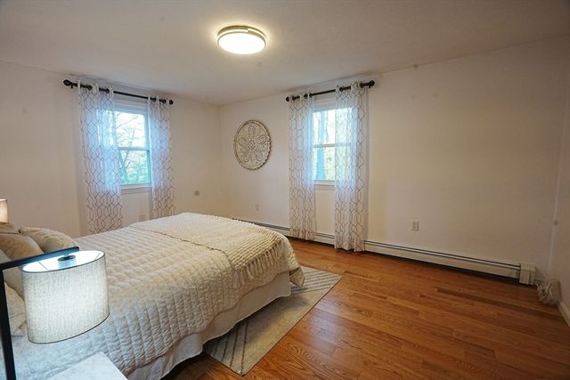 7 Young St, Tewksbury, MA 01876