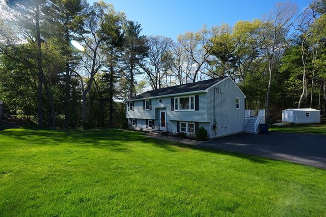 7 Young St, Tewksbury, MA 01876