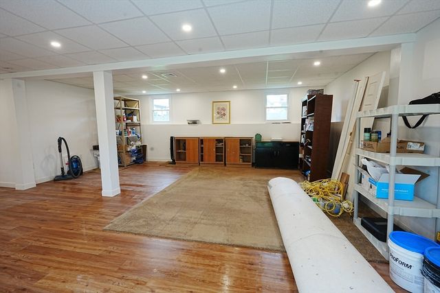 7 Young St, Tewksbury, MA 01876