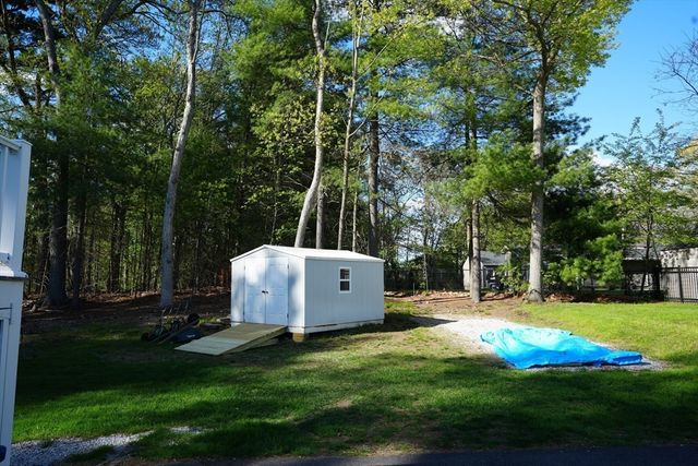 7 Young St, Tewksbury, MA 01876