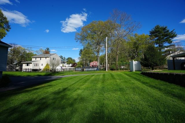 7 Young St, Tewksbury, MA 01876