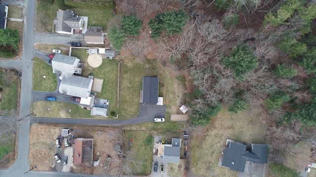 7 Young St, Tewksbury, MA 01876