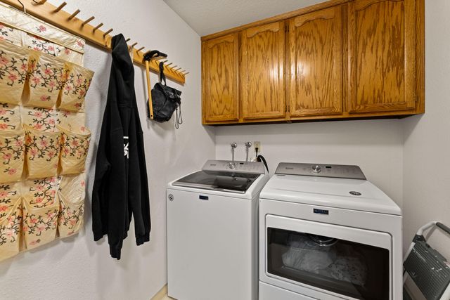 274 Parkhill Place, Grants Pass, OR 97527