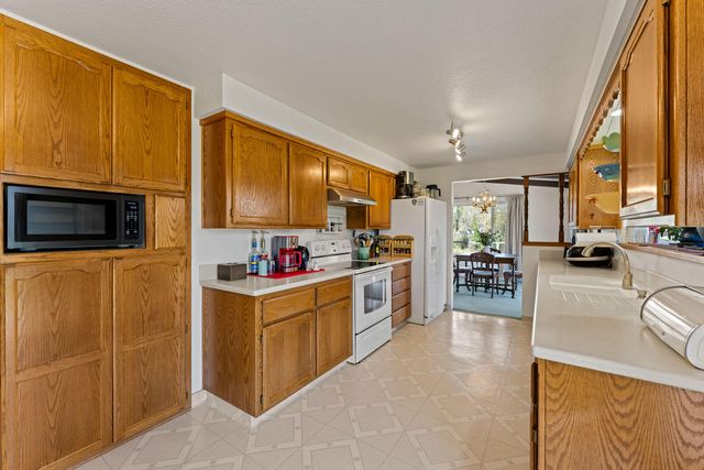 274 Parkhill Place, Grants Pass, OR 97527