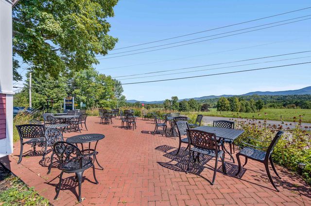 14 Barrows Road, Stowe, VT 05672