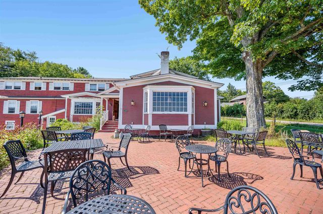 14 Barrows Road, Stowe, VT 05672