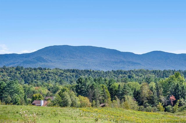 14 Barrows Road, Stowe, VT 05672