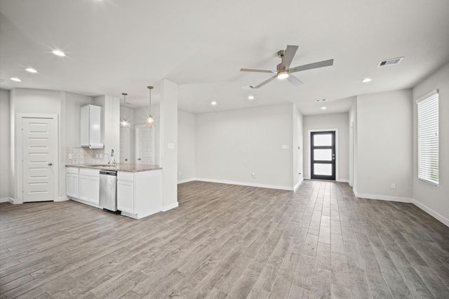 144 Shining Point Drive, Waller, TX 77484