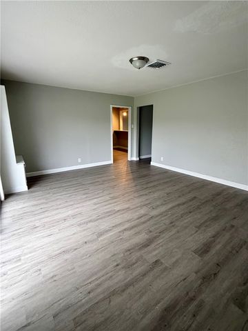 1315 Brentwood Dr, Corpus Christi, TX 78415