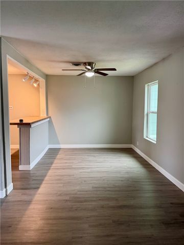 1315 Brentwood Dr, Corpus Christi, TX 78415