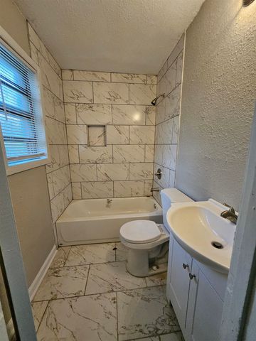 3025 FORD RD, Memphis, TN 38109