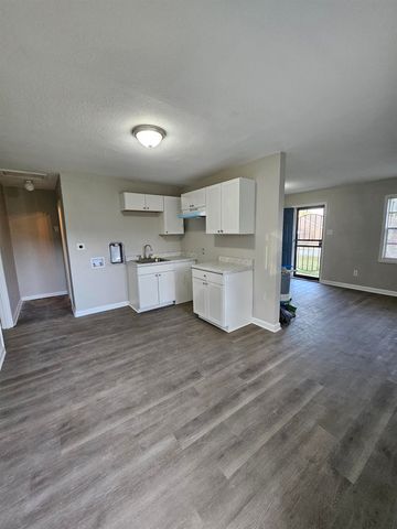 3025 FORD RD, Memphis, TN 38109