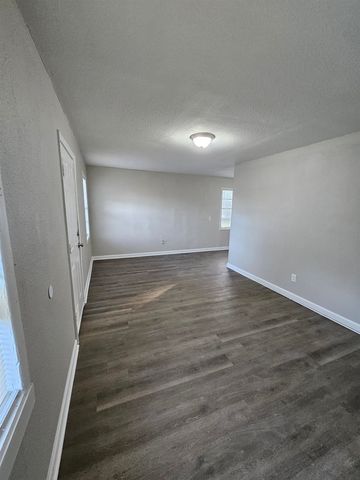 3025 FORD RD, Memphis, TN 38109