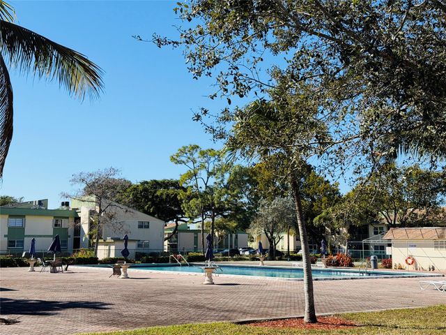 4118 NW 88th Avenue 107, Coral Springs, FL 33065