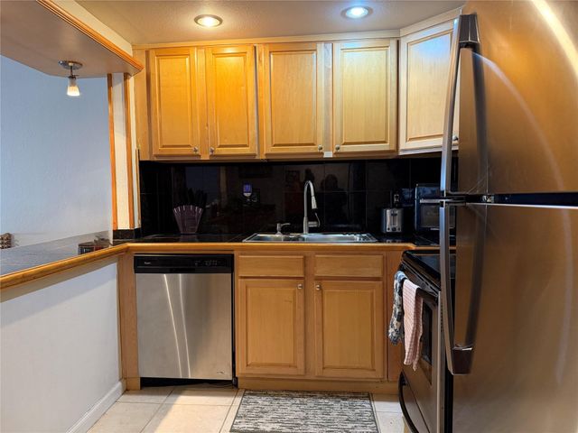 4118 NW 88th Avenue 107, Coral Springs, FL 33065