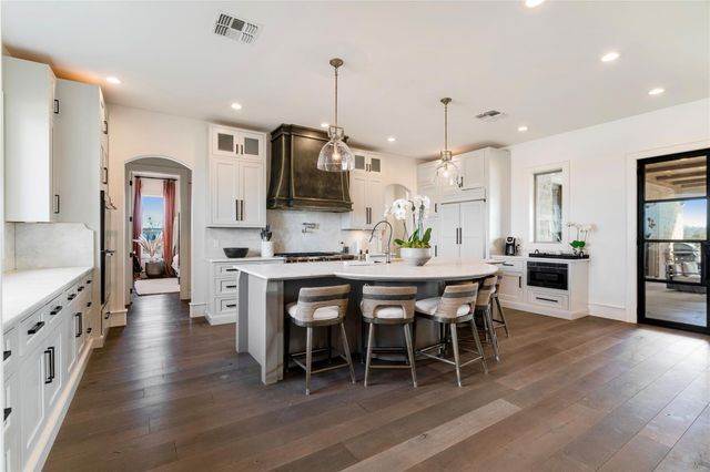 2106 County Road 43250, Paris, TX 75462