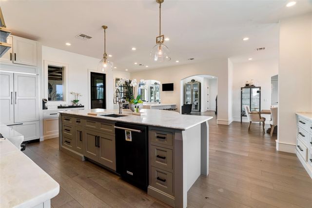 2106 County Road 43250, Paris, TX 75462