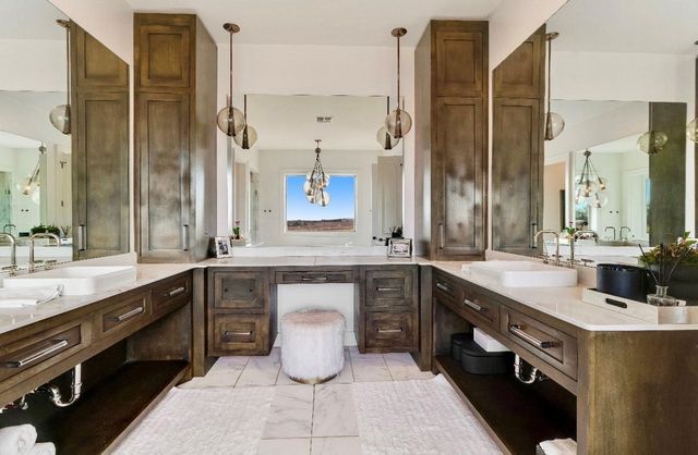 2106 County Road 43250, Paris, TX 75462