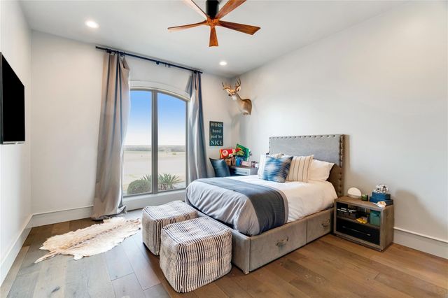 2106 County Road 43250, Paris, TX 75462
