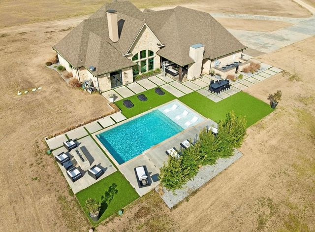 2106 County Road 43250, Paris, TX 75462