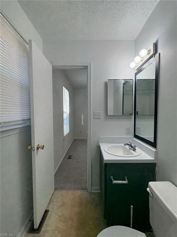 366 Deputy Ln Unit F, Newport News, VA 23608