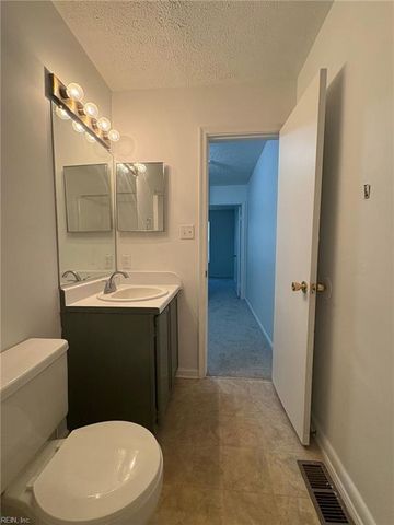 366 Deputy Ln Unit F, Newport News, VA 23608