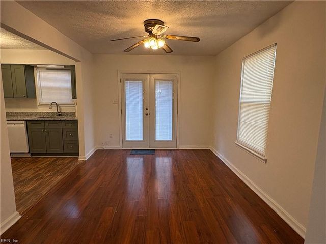 366 Deputy Ln Unit F, Newport News, VA 23608