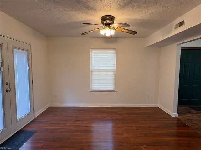 366 Deputy Ln Unit F, Newport News, VA 23608