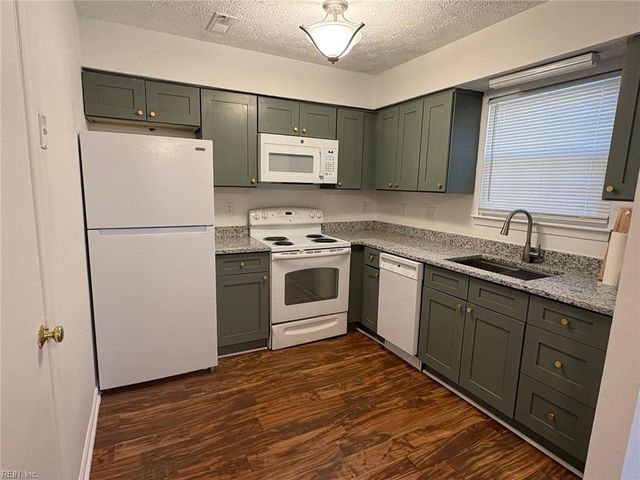 366 Deputy Ln Unit F, Newport News, VA 23608