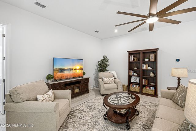 335 PALOMAR Drive, St. Johns, FL 32259